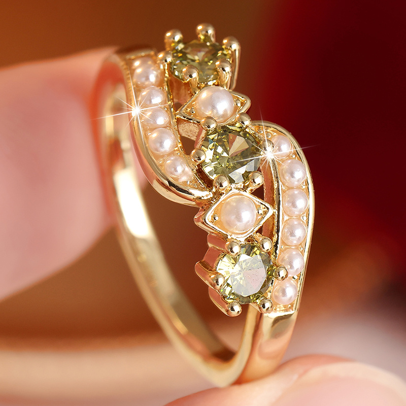 Ladies' Vintage Olive Green Synthetic Zirconia Ring